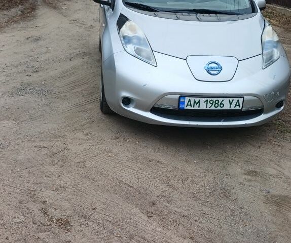 Серый Ниссан 110, объемом двигателя 0 л и пробегом 110 тыс. км за 5500 $, фото 1 на Automoto.ua