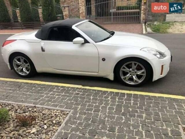 Белый Ниссан 350З, объемом двигателя 3.5 л и пробегом 26 тыс. км за 12500 $, фото 1 на Automoto.ua