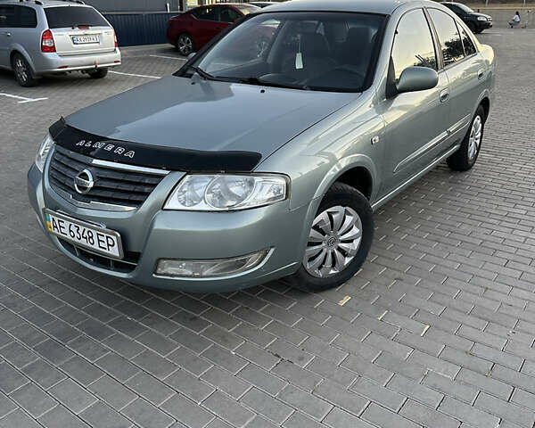 Зеленый Ниссан Альмера Классик, объемом двигателя 1.6 л и пробегом 270 тыс. км за 3900 $, фото 1 на Automoto.ua