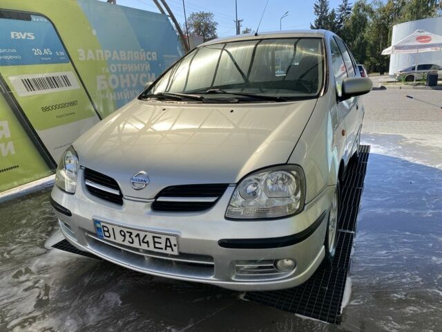 Серый Ниссан Альмера Тино, объемом двигателя 1.8 л и пробегом 185 тыс. км за 5300 $, фото 1 на Automoto.ua