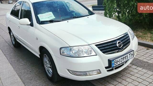 Белый Ниссан Альмера, объемом двигателя 1.6 л и пробегом 164 тыс. км за 5600 $, фото 1 на Automoto.ua