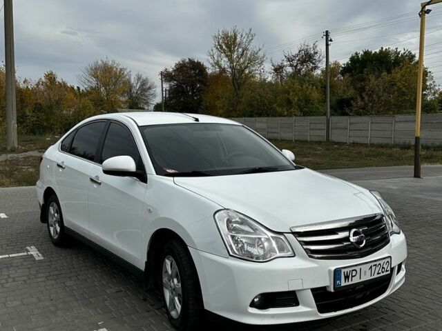Белый Ниссан Альмера, объемом двигателя 1.6 л и пробегом 140 тыс. км за 4000 $, фото 1 на Automoto.ua