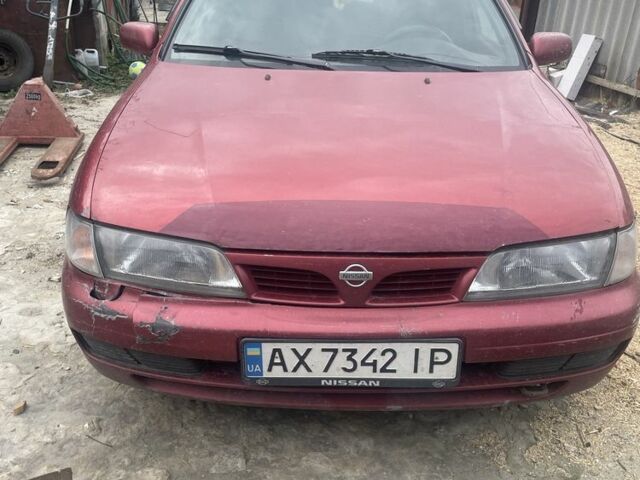 Красный Ниссан Альмера, объемом двигателя 1.6 л и пробегом 30 тыс. км за 1550 $, фото 1 на Automoto.ua