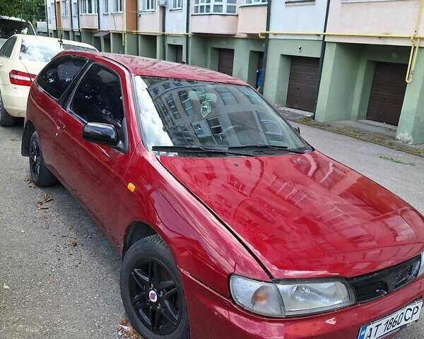 Красный Ниссан Альмера, объемом двигателя 1.39 л и пробегом 225 тыс. км за 2250 $, фото 1 на Automoto.ua