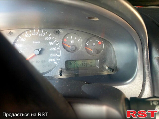 Червоний Ніссан Альмера, об'ємом двигуна 1.5 л та пробігом 0 тис. км за 2700 $, фото 1 на Automoto.ua