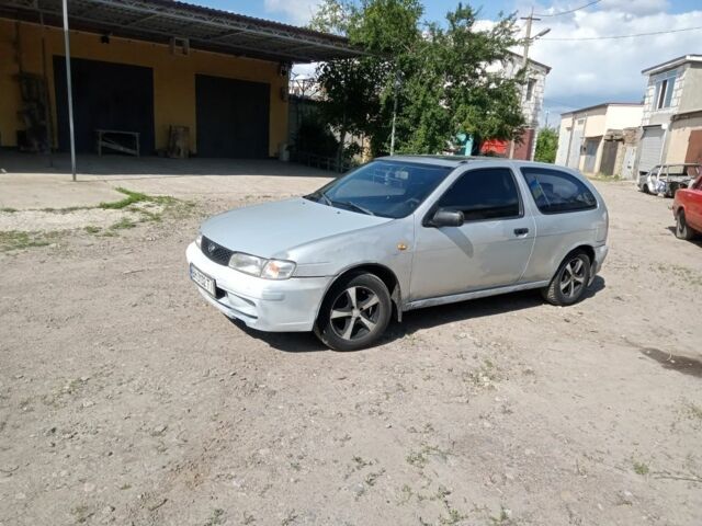 Серый Ниссан Альмера, объемом двигателя 1.4 л и пробегом 450 тыс. км за 950 $, фото 1 на Automoto.ua