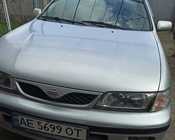 Сірий Ніссан Альмера, об'ємом двигуна 1.6 л та пробігом 350 тис. км за 3000 $, фото 1 на Automoto.ua