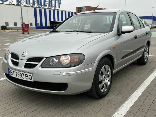 Серый Ниссан Альмера, объемом двигателя 1.5 л и пробегом 140 тыс. км за 4600 $, фото 1 на Automoto.ua