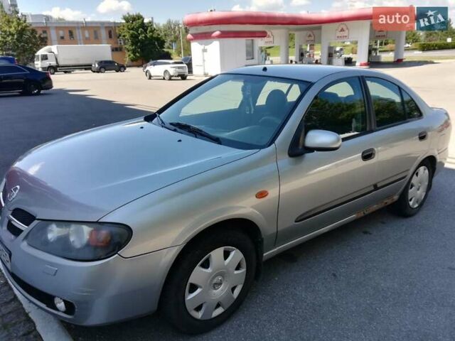 Серый Ниссан Альмера, объемом двигателя 1.5 л и пробегом 180 тыс. км за 4000 $, фото 1 на Automoto.ua