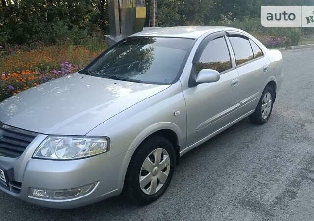 Серый Ниссан Альмера, объемом двигателя 1.6 л и пробегом 150 тыс. км за 5900 $, фото 1 на Automoto.ua