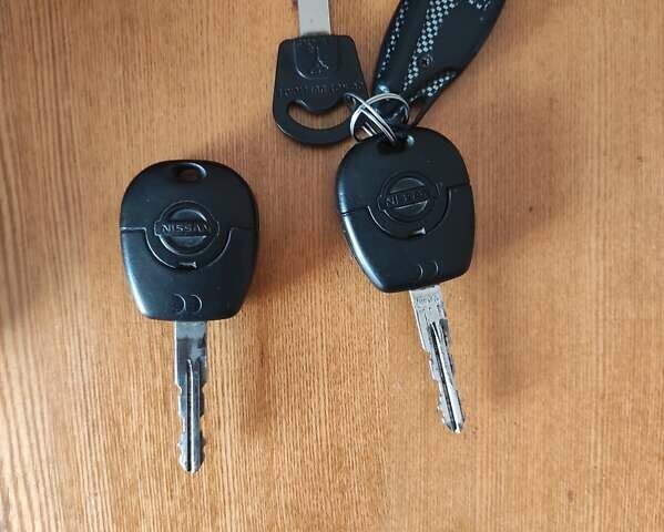 Синий Ниссан Альмера, объемом двигателя 1.5 л и пробегом 293 тыс. км за 3600 $, фото 1 на Automoto.ua