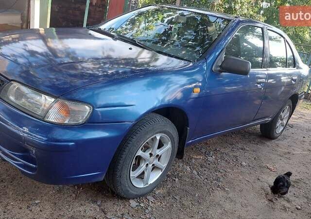 Синий Ниссан Альмера, объемом двигателя 1.6 л и пробегом 370 тыс. км за 3270 $, фото 1 на Automoto.ua