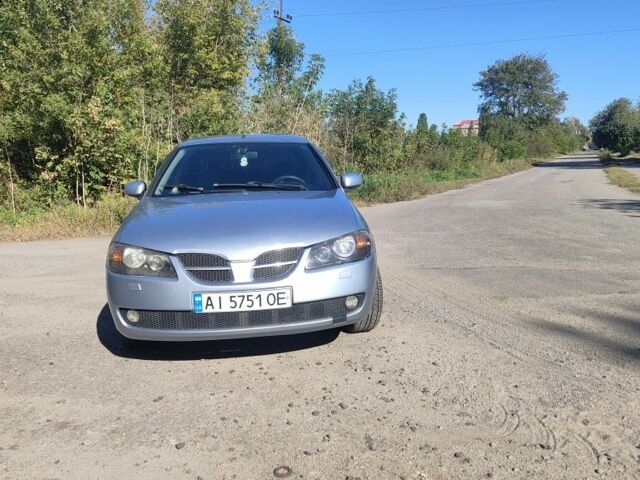 Синий Ниссан Альмера, объемом двигателя 1.5 л и пробегом 999 тыс. км за 3900 $, фото 1 на Automoto.ua