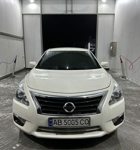 Белый Ниссан Альтима, объемом двигателя 2.49 л и пробегом 235 тыс. км за 7500 $, фото 1 на Automoto.ua