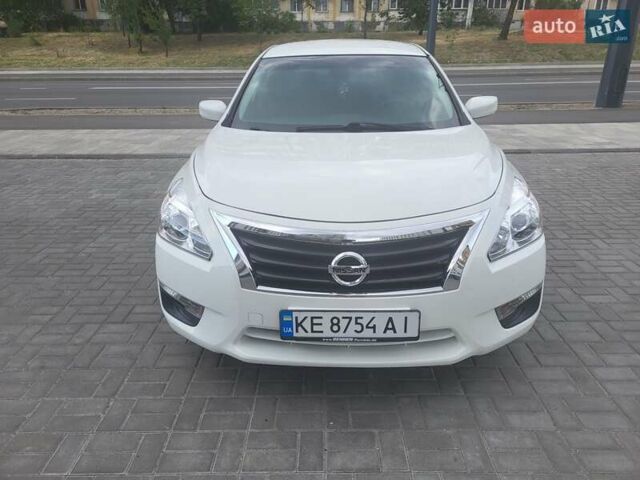 Білий Ніссан Альтіма, об'ємом двигуна 2.49 л та пробігом 196 тис. км за 9000 $, фото 1 на Automoto.ua