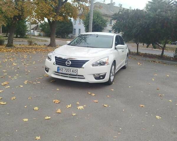 Білий Ніссан Альтіма, об'ємом двигуна 2.5 л та пробігом 189 тис. км за 9000 $, фото 1 на Automoto.ua