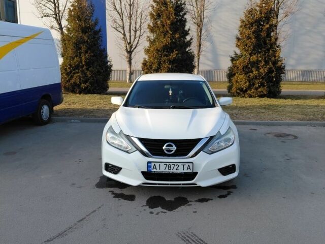 Білий Ніссан Альтіма, об'ємом двигуна 2.5 л та пробігом 135 тис. км за 9500 $, фото 1 на Automoto.ua