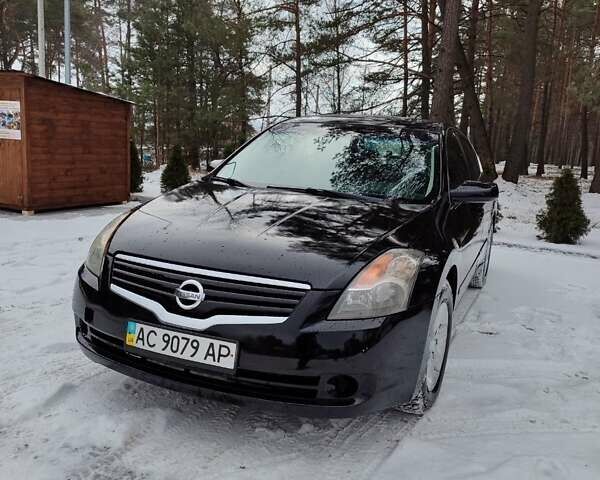 Черный Ниссан Альтима, объемом двигателя 2.5 л и пробегом 165 тыс. км за 6200 $, фото 1 на Automoto.ua