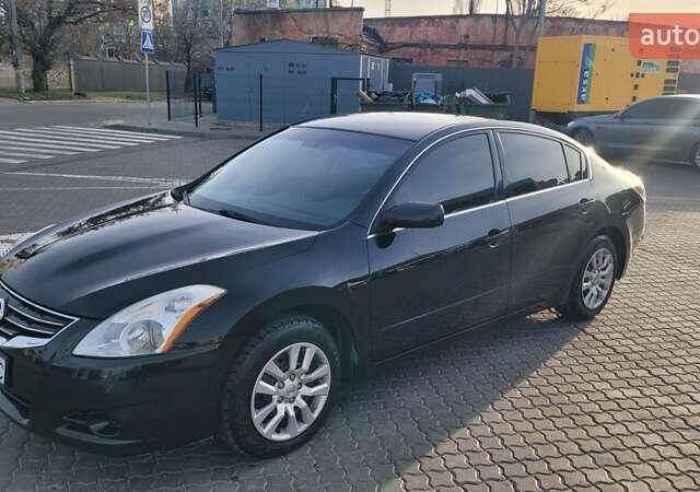 Чорний Ніссан Альтіма, об'ємом двигуна 2.5 л та пробігом 155 тис. км за 7499 $, фото 1 на Automoto.ua