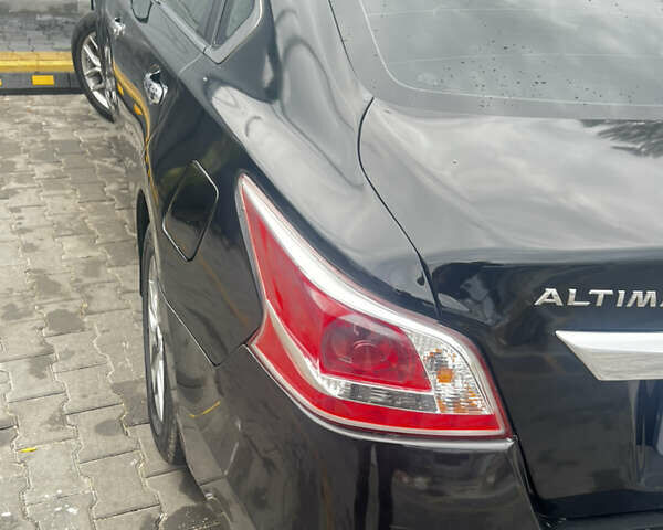 Черный Ниссан Альтима, объемом двигателя 2.49 л и пробегом 111 тыс. км за 8300 $, фото 1 на Automoto.ua