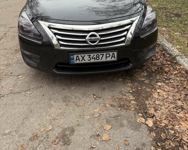 Черный Ниссан Альтима, объемом двигателя 2.5 л и пробегом 100 тыс. км за 10000 $, фото 1 на Automoto.ua