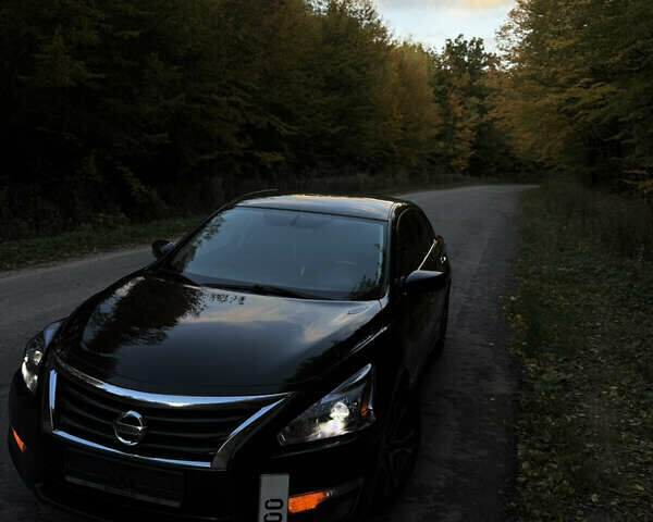 Черный Ниссан Альтима, объемом двигателя 2.49 л и пробегом 280 тыс. км за 8399 $, фото 1 на Automoto.ua