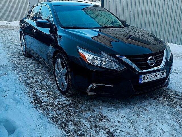 Черный Ниссан Альтима, объемом двигателя 2.5 л и пробегом 11800 тыс. км за 9499 $, фото 1 на Automoto.ua
