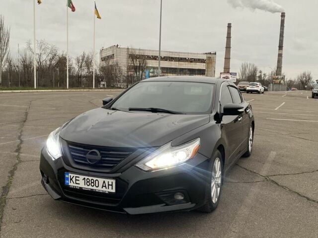 Черный Ниссан Альтима, объемом двигателя 2.5 л и пробегом 212 тыс. км за 6950 $, фото 1 на Automoto.ua