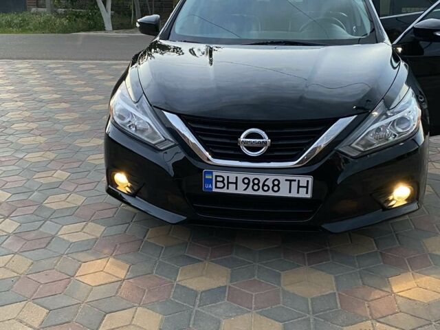Чорний Ніссан Альтіма, об'ємом двигуна 2.5 л та пробігом 120 тис. км за 13000 $, фото 1 на Automoto.ua