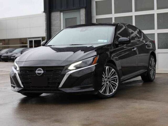 Черный Ниссан Альтима, объемом двигателя 2.5 л и пробегом 32 тыс. км за 7300 $, фото 1 на Automoto.ua