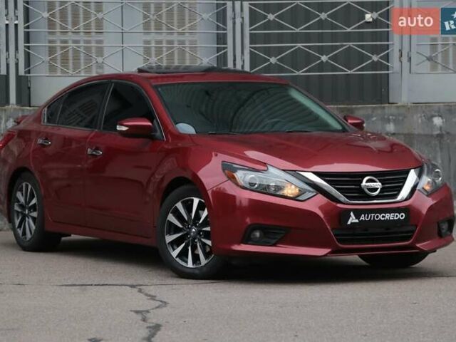 Ниссан Альтима 2016 в Киеве на Automoto.ua Красный Ниссан Альтима, объемом двигателя 2.49 л и пробегом 88 тыс. км за 11500 $, фото 1 на Automoto.ua