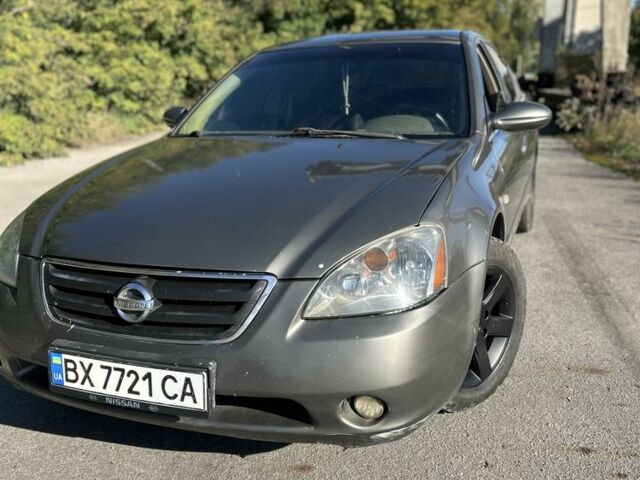 Серый Ниссан Альтима, объемом двигателя 2.5 л и пробегом 251 тыс. км за 3200 $, фото 1 на Automoto.ua