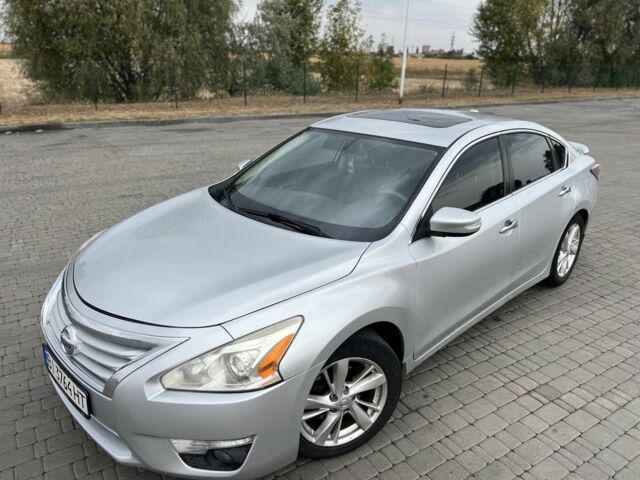 Сірий Ніссан Альтіма, об'ємом двигуна 2.5 л та пробігом 285 тис. км за 8900 $, фото 1 на Automoto.ua