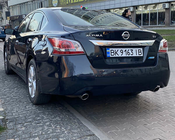 Серый Ниссан Альтима, объемом двигателя 2.5 л и пробегом 95 тыс. км за 13000 $, фото 1 на Automoto.ua