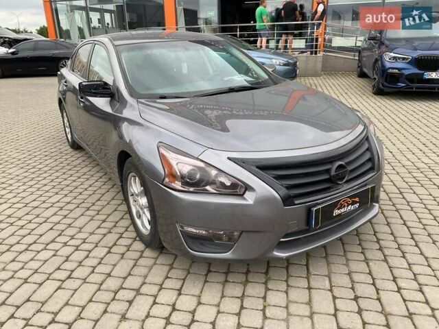 Серый Ниссан Альтима, объемом двигателя 2.49 л и пробегом 178 тыс. км за 7500 $, фото 1 на Automoto.ua