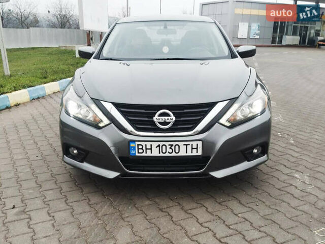 Сірий Ніссан Альтіма, об'ємом двигуна 2.5 л та пробігом 190 тис. км за 9300 $, фото 1 на Automoto.ua