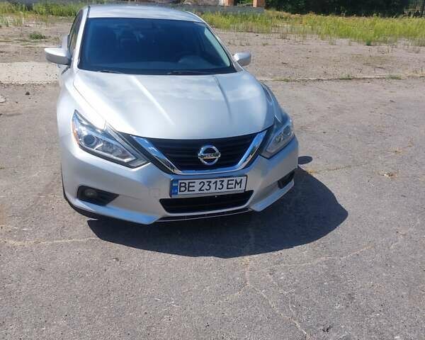 Серый Ниссан Альтима, объемом двигателя 2.49 л и пробегом 151 тыс. км за 13800 $, фото 1 на Automoto.ua