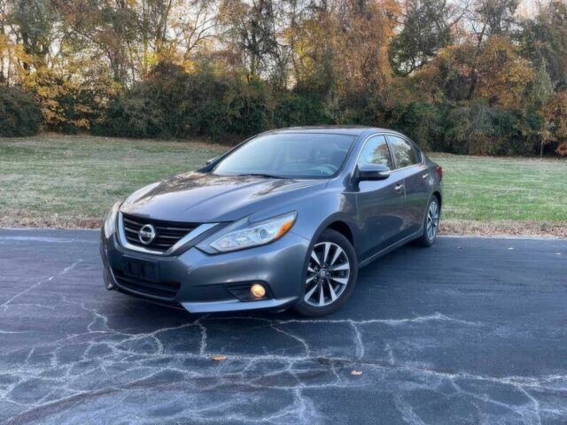 Серый Ниссан Альтима, объемом двигателя 2.5 л и пробегом 69 тыс. км за 9500 $, фото 1 на Automoto.ua