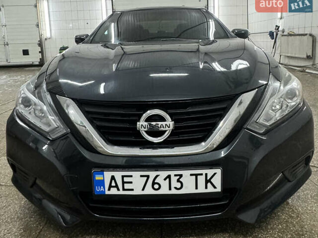 Сірий Ніссан Альтіма, об'ємом двигуна 2.49 л та пробігом 127 тис. км за 9000 $, фото 1 на Automoto.ua