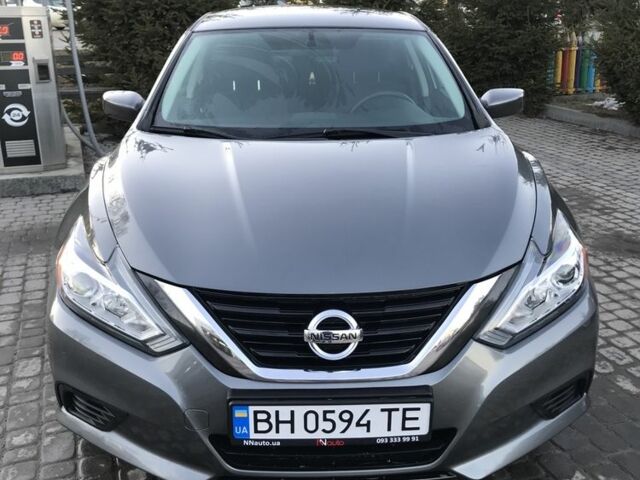 Сірий Ніссан Альтіма, об'ємом двигуна 2.5 л та пробігом 106 тис. км за 11500 $, фото 1 на Automoto.ua