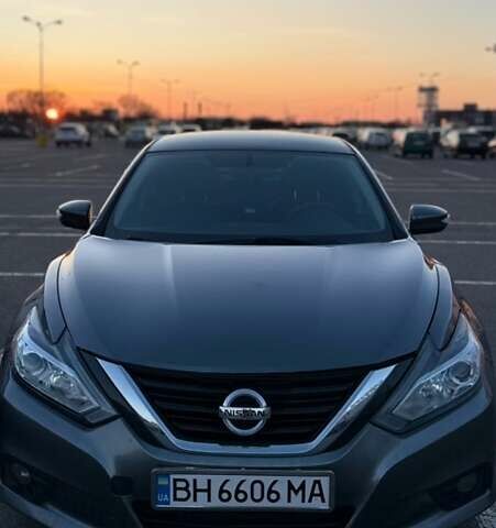 Серый Ниссан Альтима, объемом двигателя 2.49 л и пробегом 178 тыс. км за 11999 $, фото 1 на Automoto.ua