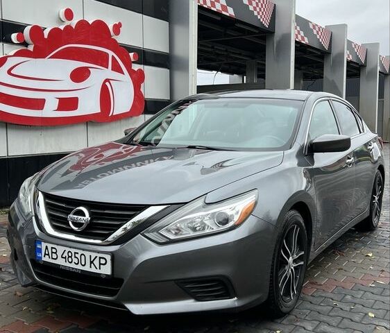 Серый Ниссан Альтима, объемом двигателя 2.5 л и пробегом 95 тыс. км за 12300 $, фото 1 на Automoto.ua
