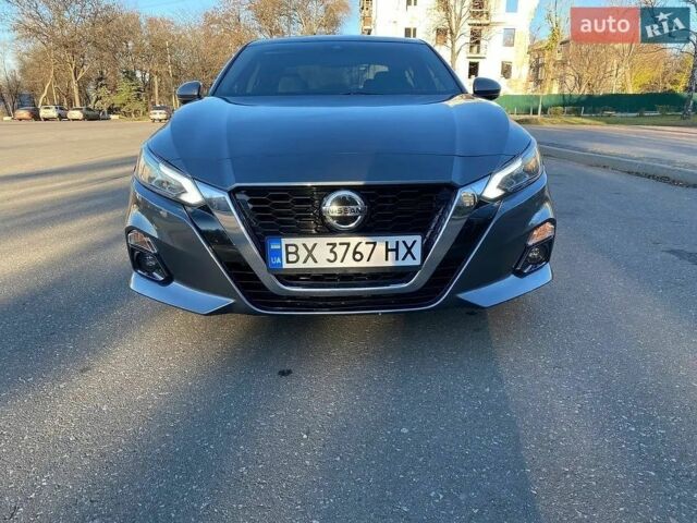 Серый Ниссан Альтима, объемом двигателя 2.5 л и пробегом 62 тыс. км за 14153 $, фото 1 на Automoto.ua