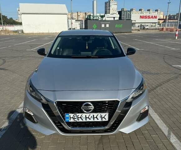 Серый Ниссан Альтима, объемом двигателя 2.49 л и пробегом 28 тыс. км за 16900 $, фото 1 на Automoto.ua