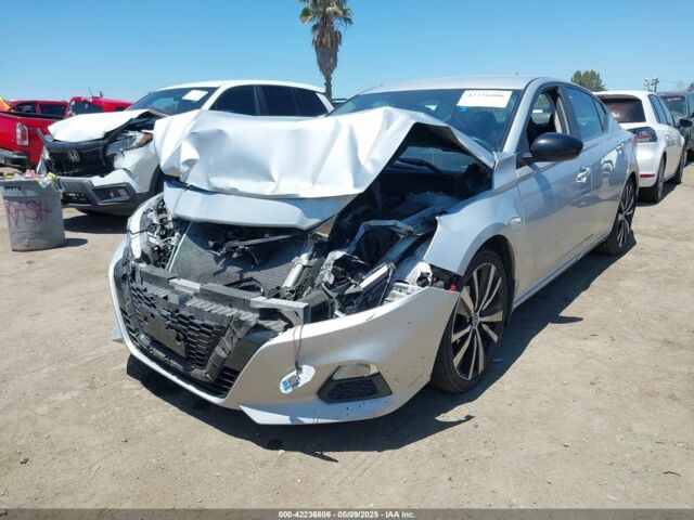 Серый Ниссан Альтима, объемом двигателя 2.5 л и пробегом 99 тыс. км за 11500 $, фото 1 на Automoto.ua