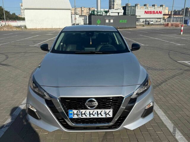 Серый Ниссан Альтима, объемом двигателя 2.5 л и пробегом 28 тыс. км за 16900 $, фото 1 на Automoto.ua