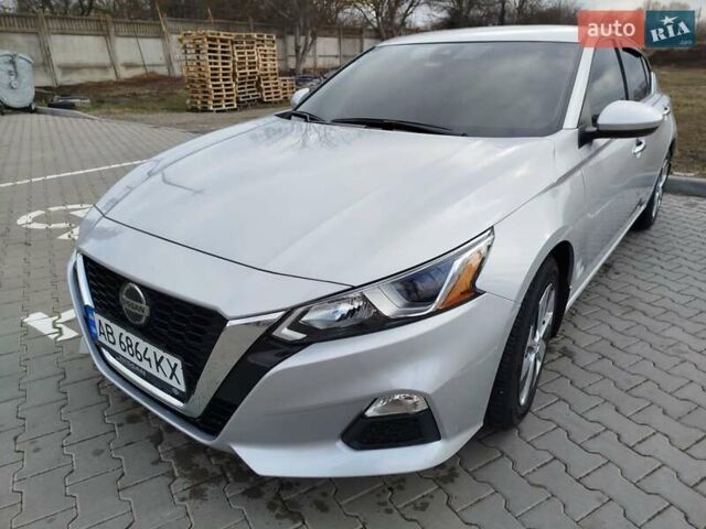 Серый Ниссан Альтима, объемом двигателя 2.49 л и пробегом 42 тыс. км за 15400 $, фото 1 на Automoto.ua