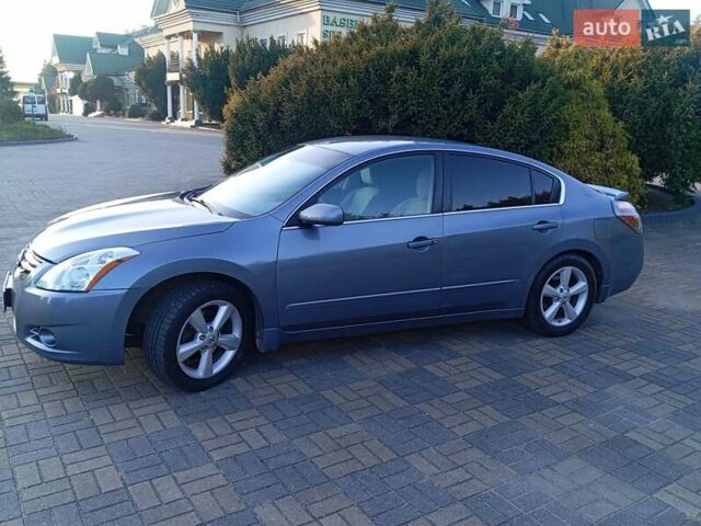 Синій Ніссан Альтіма, об'ємом двигуна 2.49 л та пробігом 156 тис. км за 6500 $, фото 1 на Automoto.ua