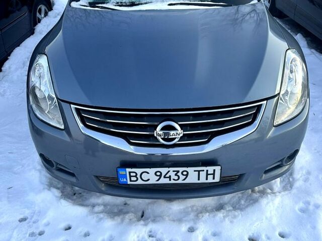 Синий Ниссан Альтима, объемом двигателя 2.5 л и пробегом 15600 тыс. км за 5200 $, фото 1 на Automoto.ua