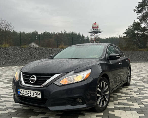 Синий Ниссан Альтима, объемом двигателя 2.49 л и пробегом 122 тыс. км за 12500 $, фото 1 на Automoto.ua